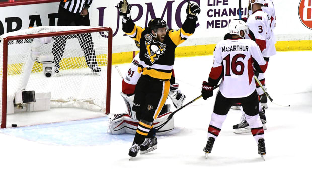 rowney-celebrate-pens-nhl-1300.jpg